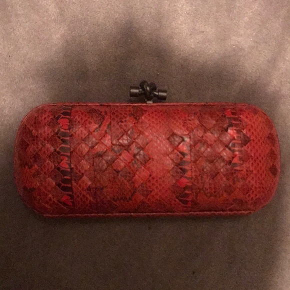 New Authentic Bottega Veneta snake skin clutch bag - Picture 6 of 8